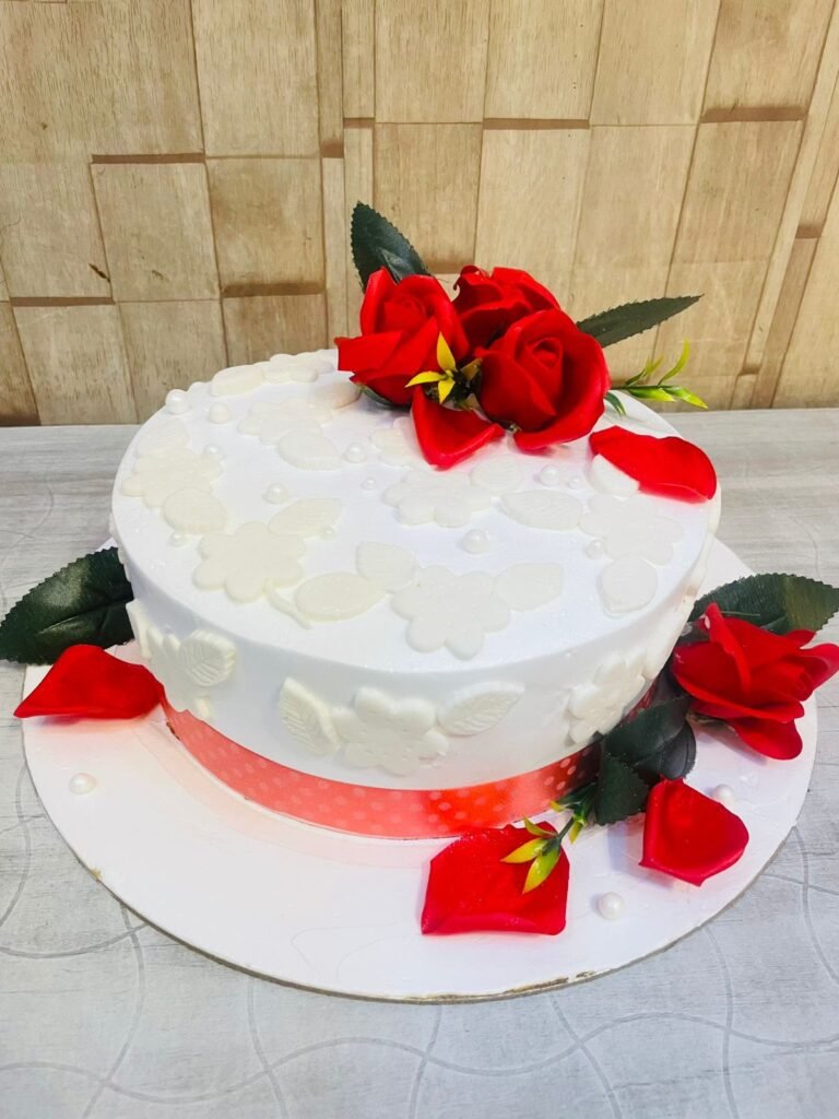 Red Rose Elegance Cake